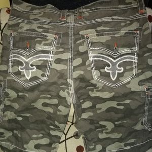 Men's Rock Revival shorts